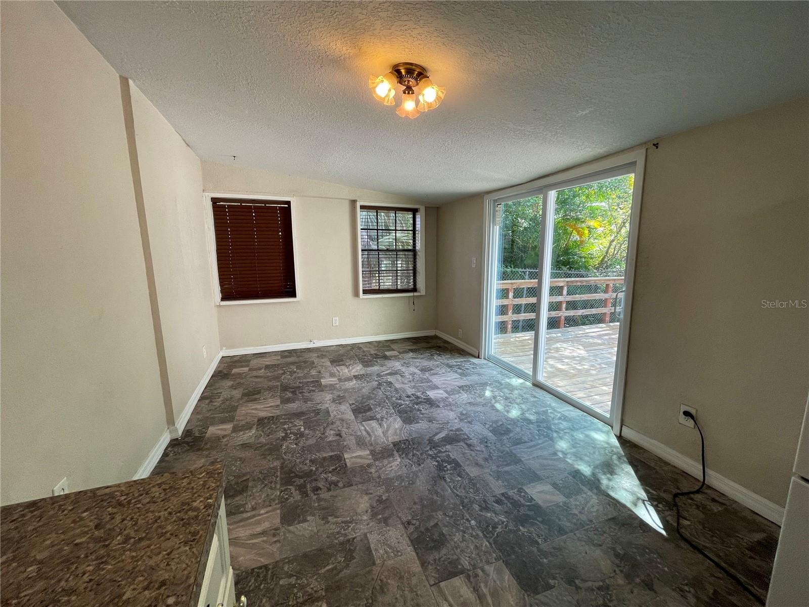 Image 14 of 39 For 2525 Emma Circle