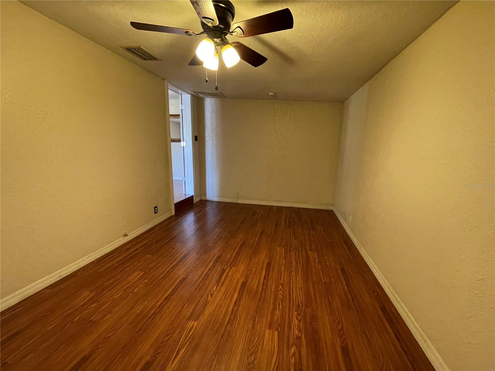 Image 9 of 39 For 2525 Emma Circle