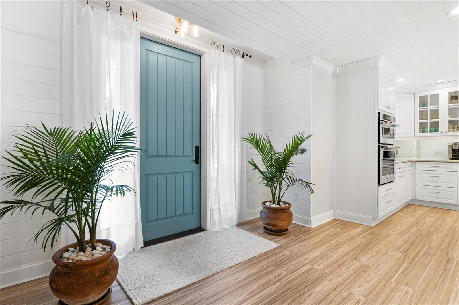 Image 4 of 55 For 4085 42nd Avenue S