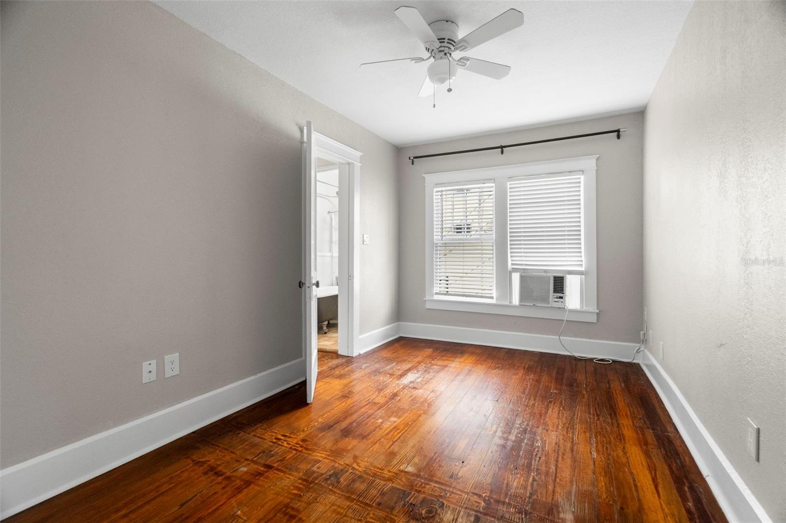 Image 19 of 74 For 540 11th Avenue N