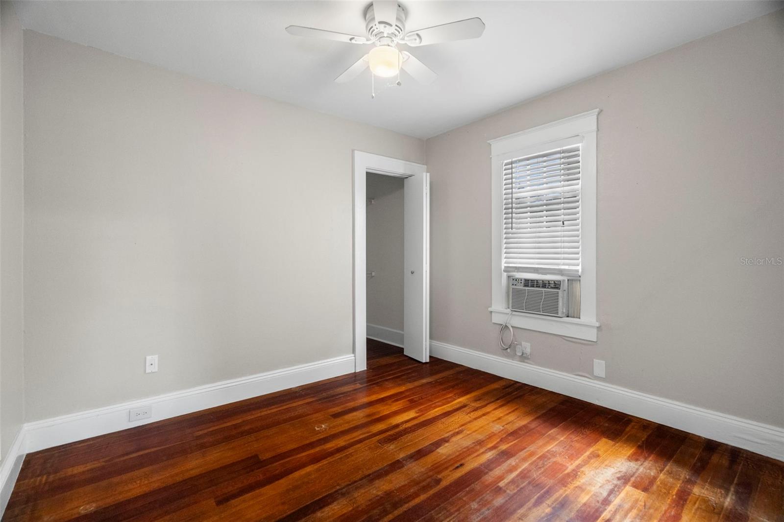 Image 21 of 74 For 540 11th Avenue N