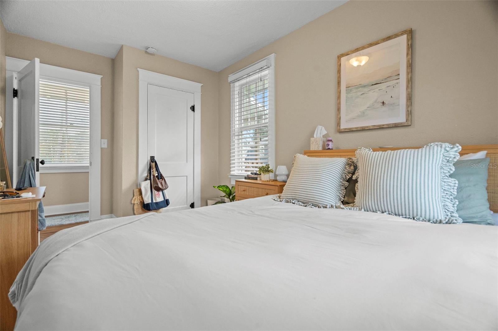 Image 40 of 74 For 540 11th Avenue N