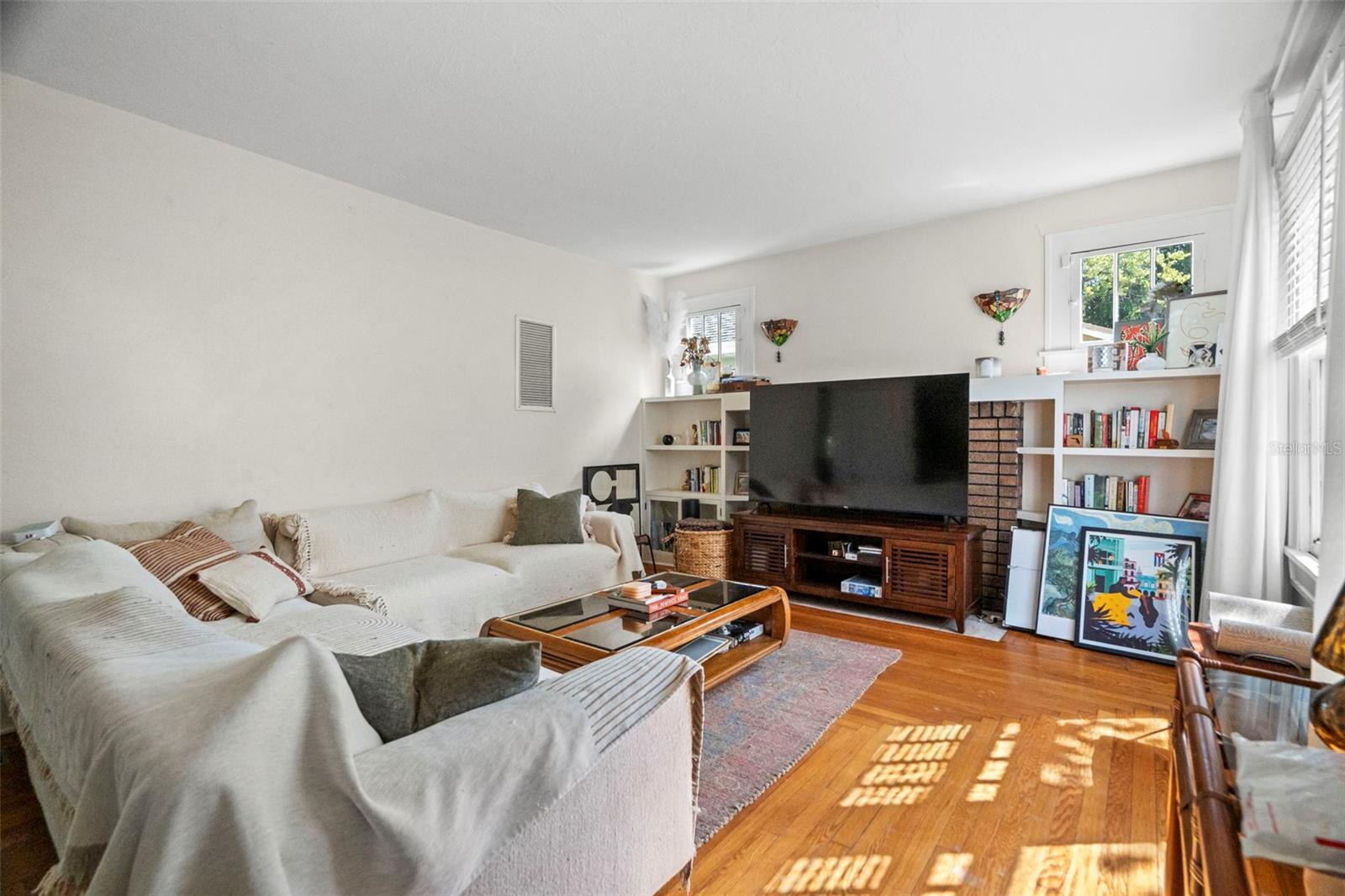 Image 52 of 74 For 540 11th Avenue N