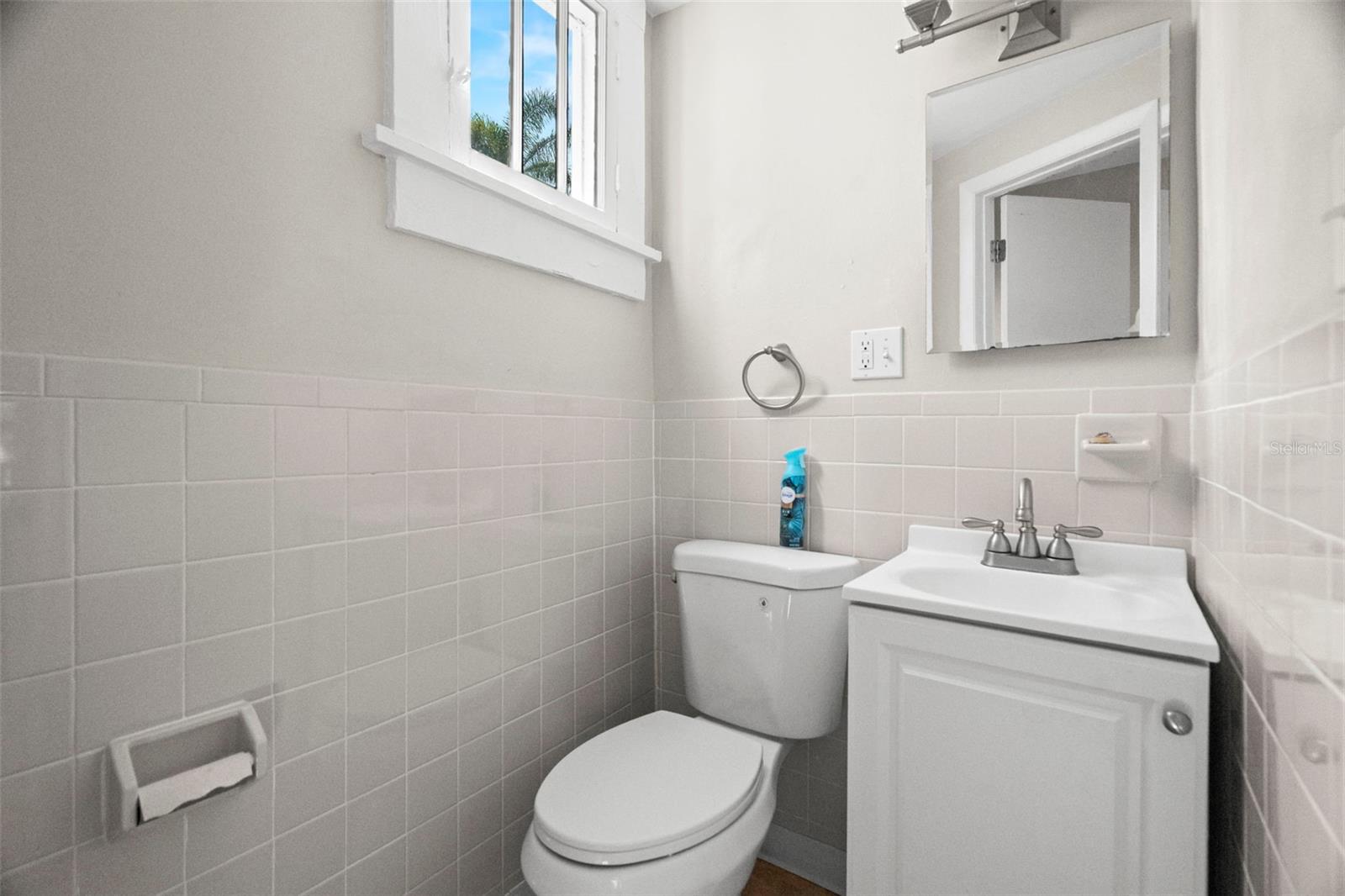 Image 62 of 74 For 540 11th Avenue N