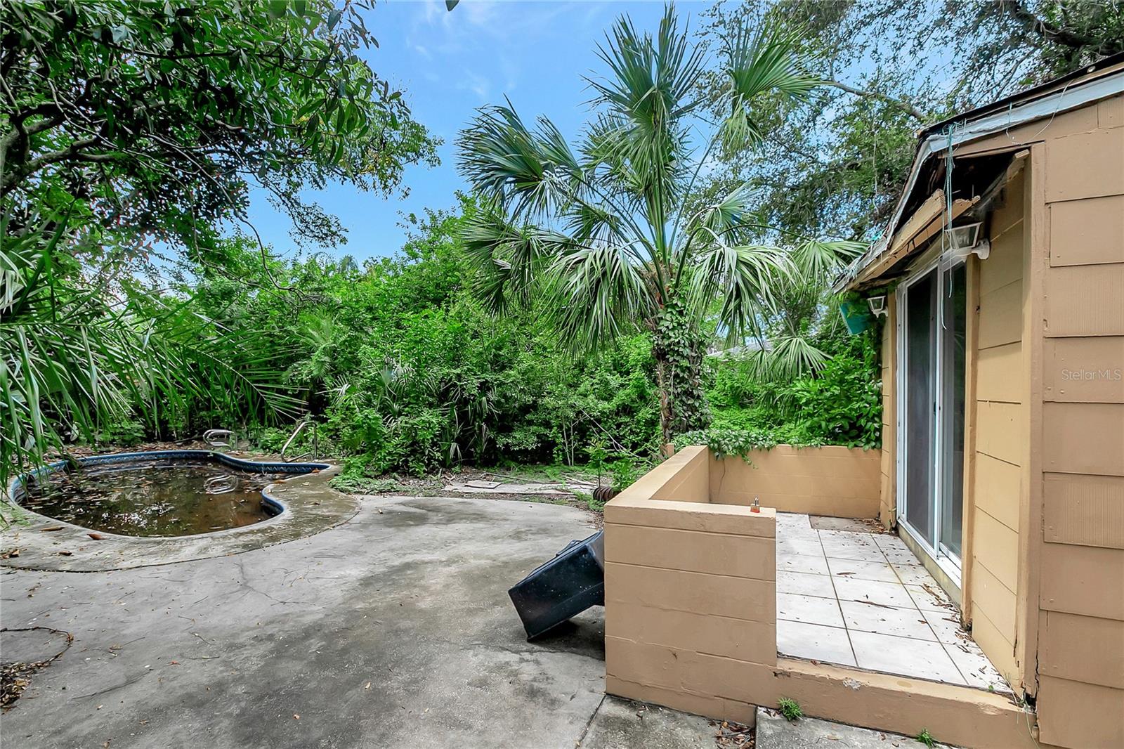 Image 13 of 15 For 532 Hampton Avenue Ne