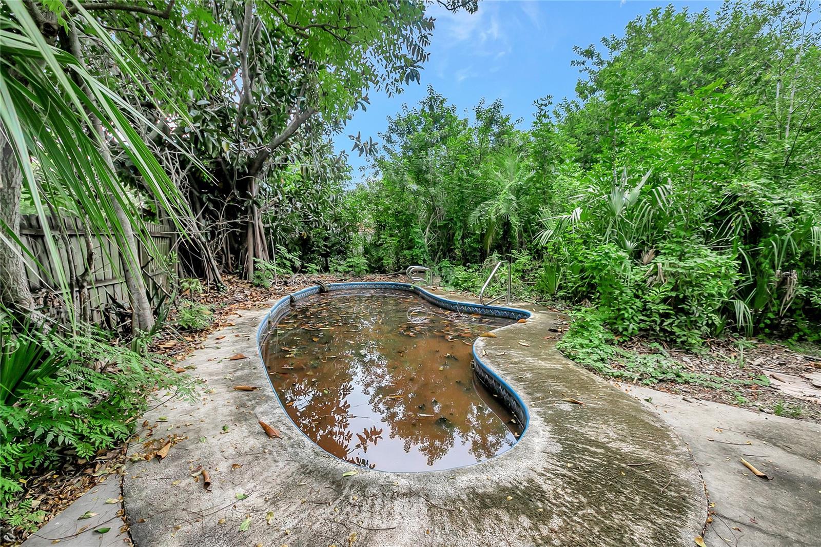 Image 14 of 15 For 532 Hampton Avenue Ne