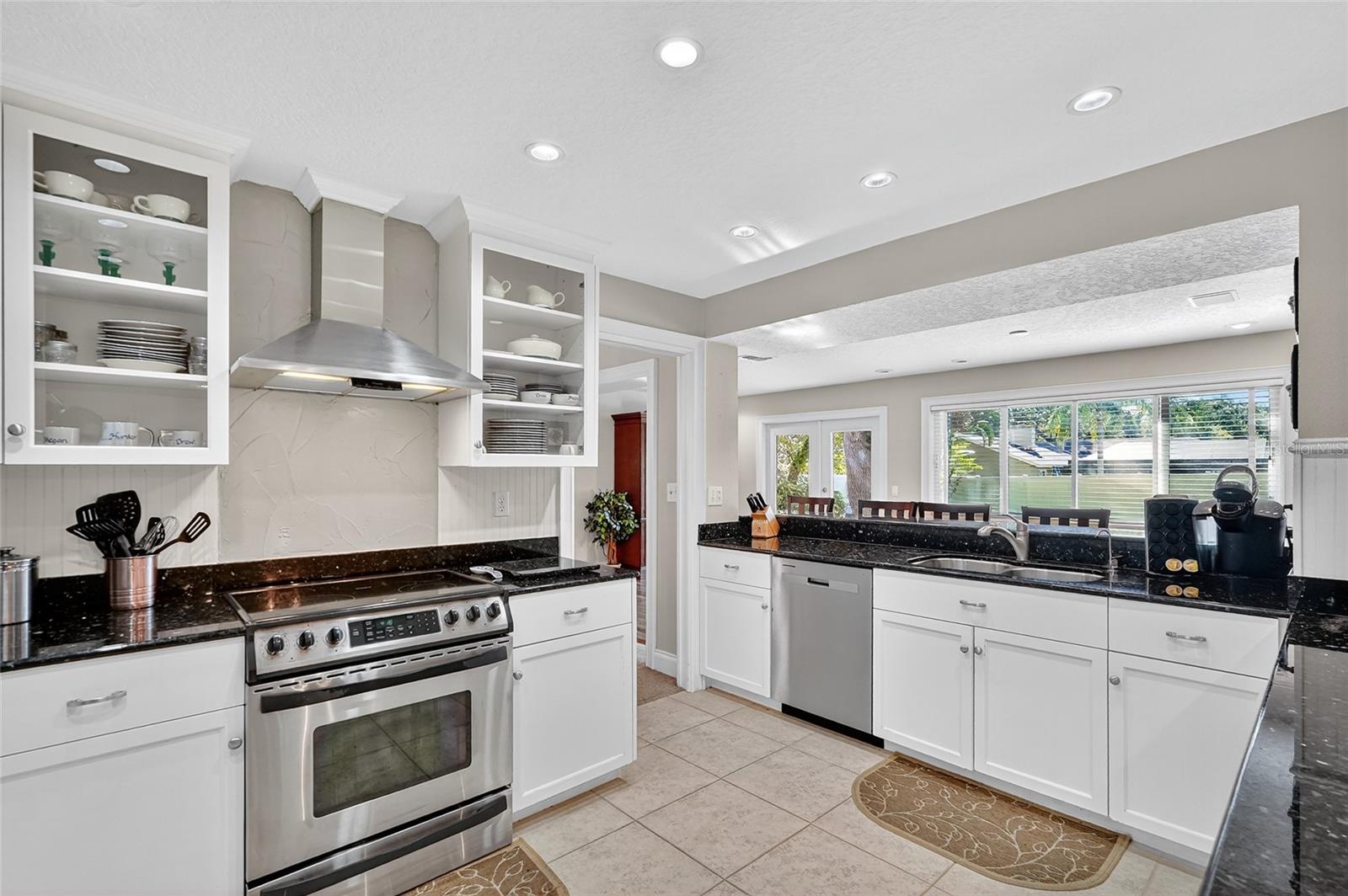 Image 3 of 34 For 149 Mayfair Circle W