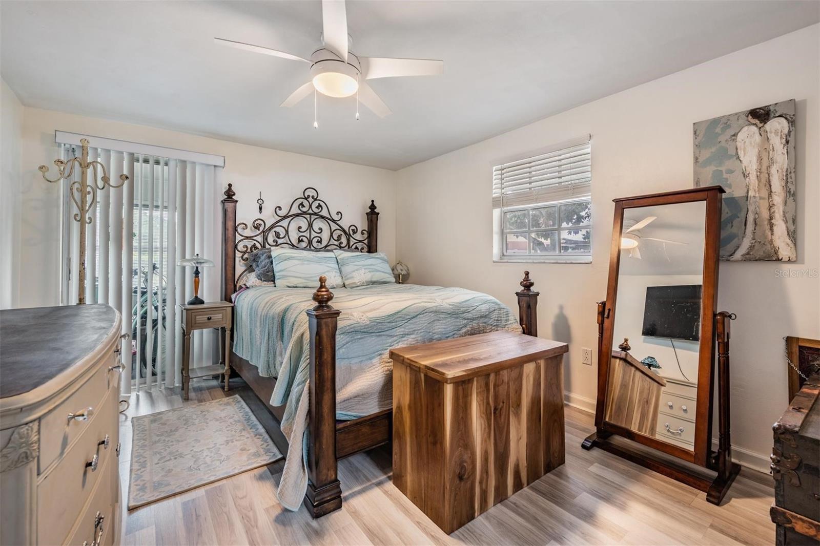 Listing photo id 13 for 4206 Touchton Place