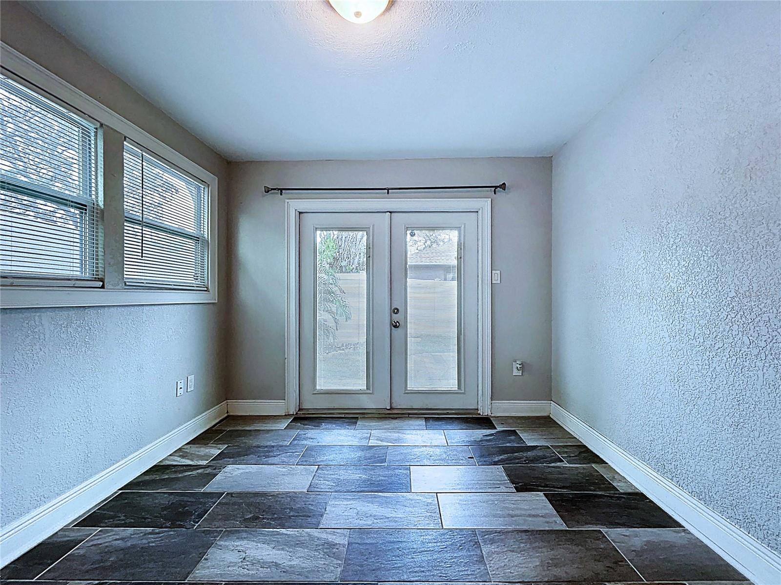 Image 61 of 80 For 1806 Ellicott Street