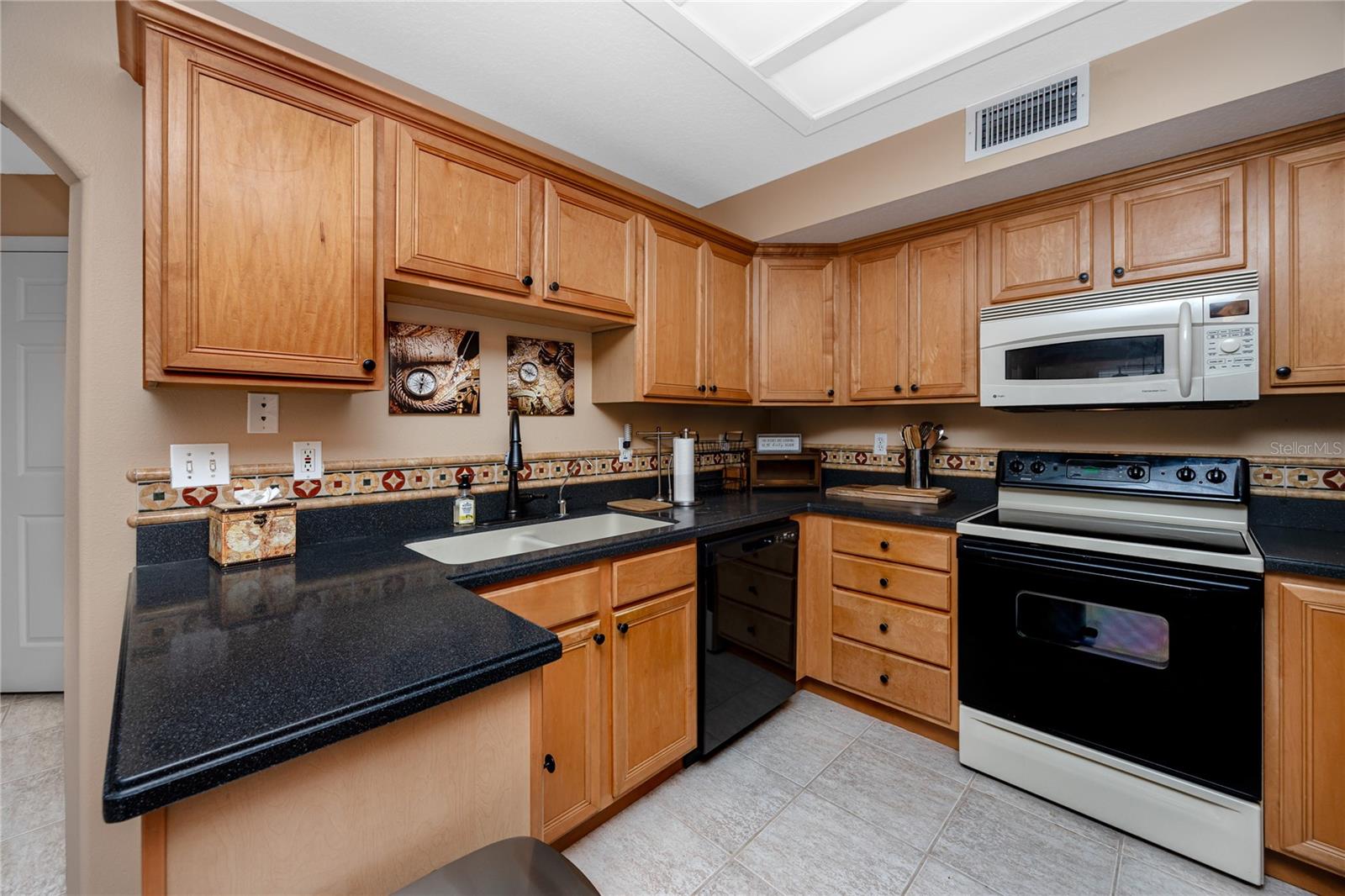 Image 15 of 58 For 4331 Brooker Creek Drive