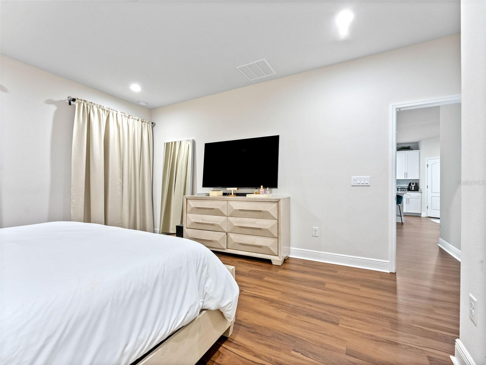 Image 21 of 44 For 12236 Blue Pacific Drive