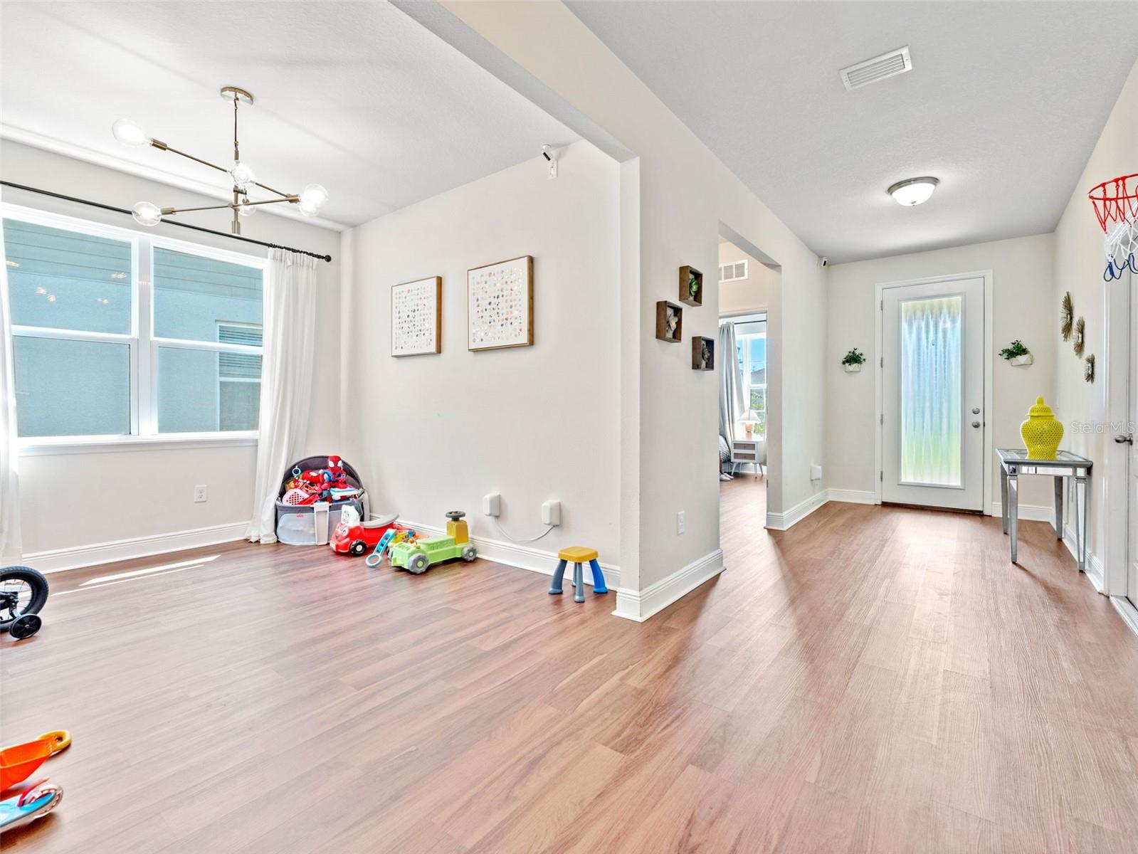 Image 7 of 44 For 12236 Blue Pacific Drive