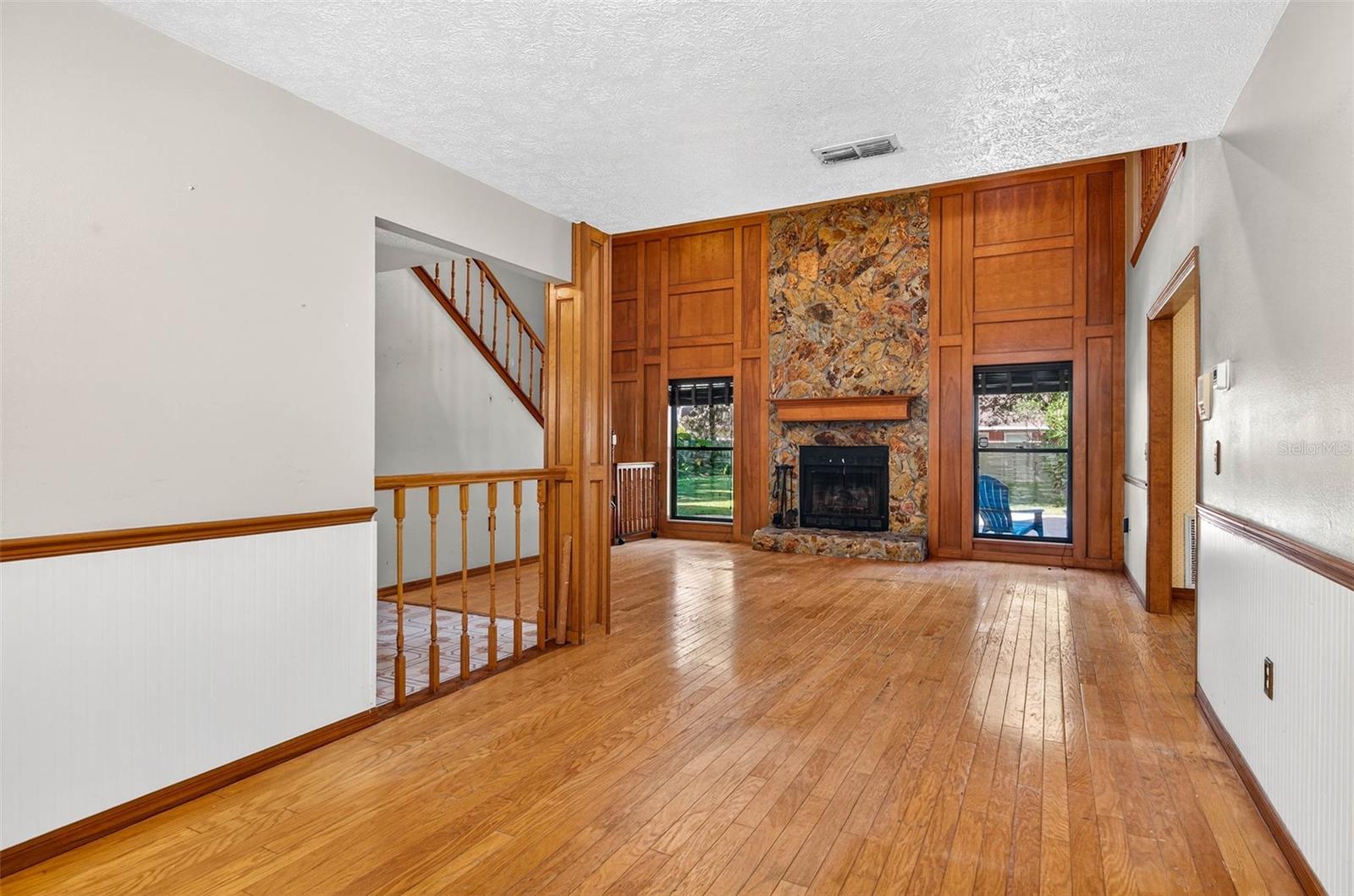 Image 12 of 41 For 439 Summit Chase Drive