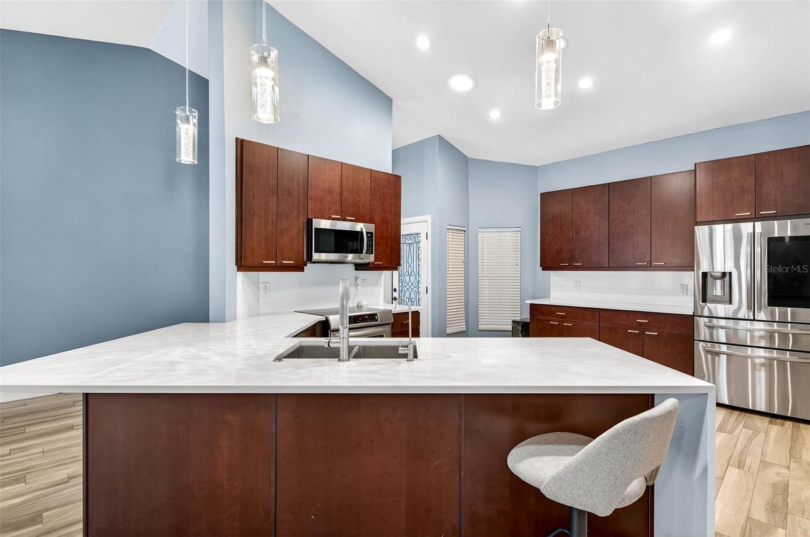 Image 12 of 50 For 12025 Steppingstone Boulevard