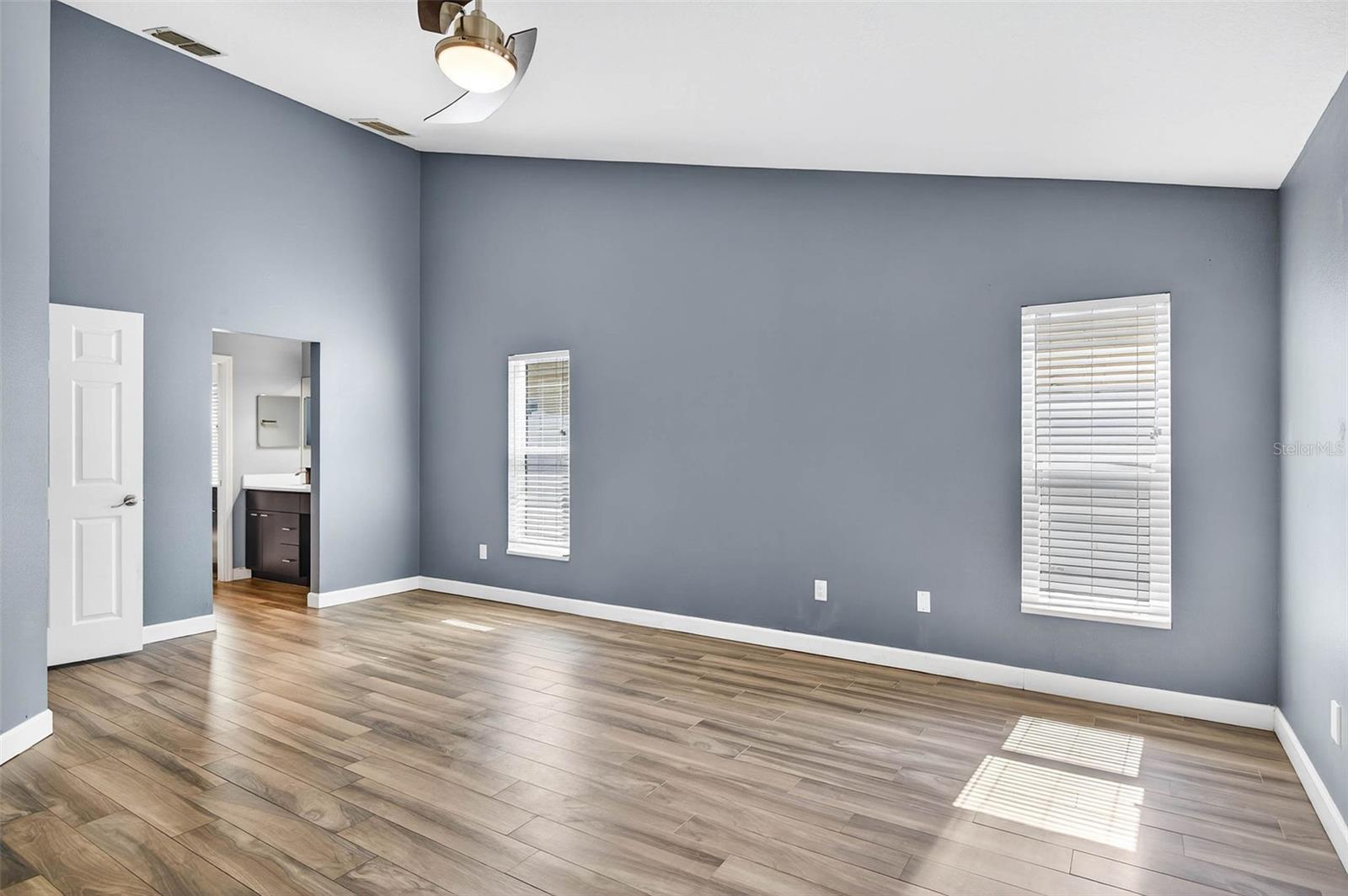 Image 29 of 50 For 12025 Steppingstone Boulevard