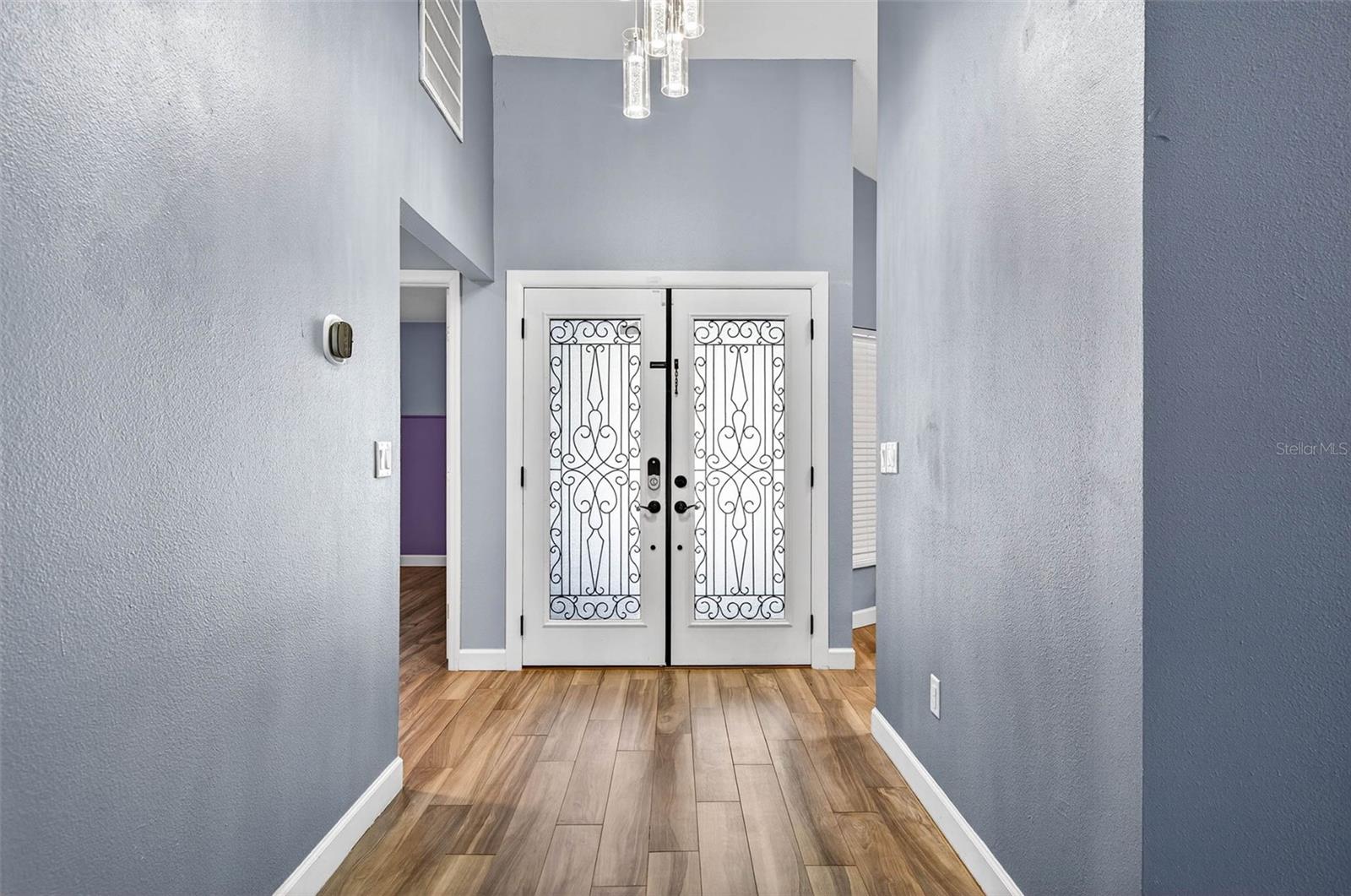 Image 4 of 50 For 12025 Steppingstone Boulevard