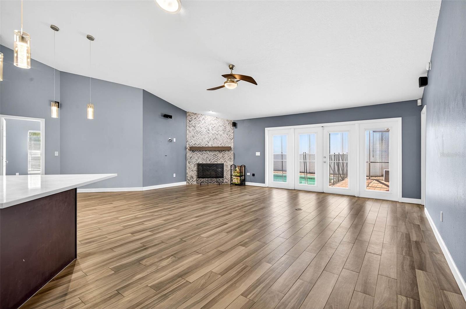 Image 5 of 50 For 12025 Steppingstone Boulevard