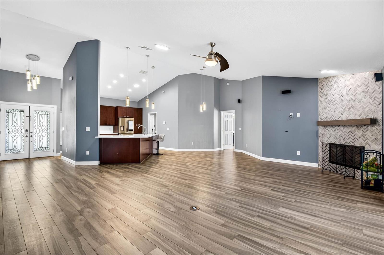 Image 8 of 50 For 12025 Steppingstone Boulevard