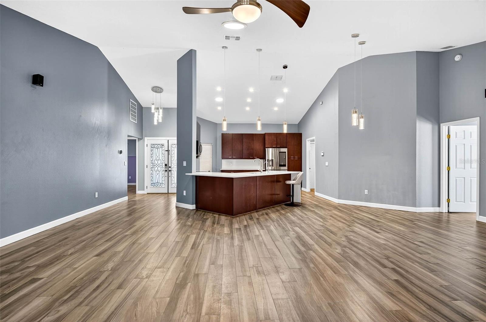 Image 9 of 50 For 12025 Steppingstone Boulevard