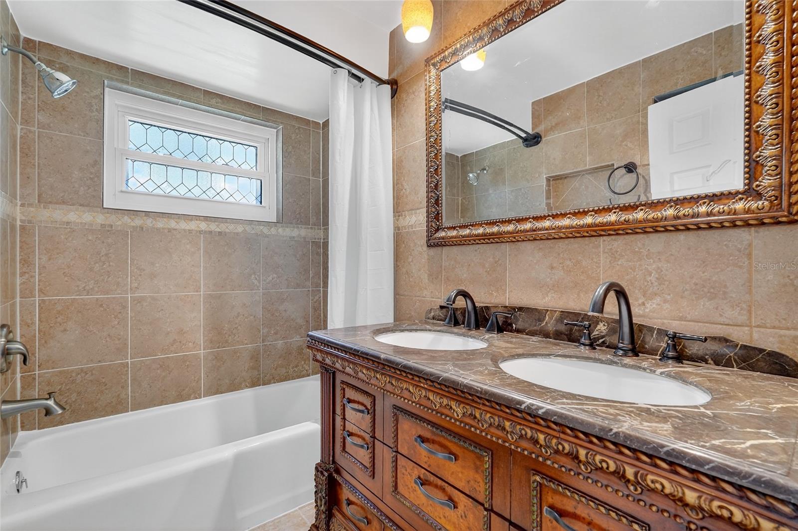Image 10 of 26 For 3087 Duane Avenue