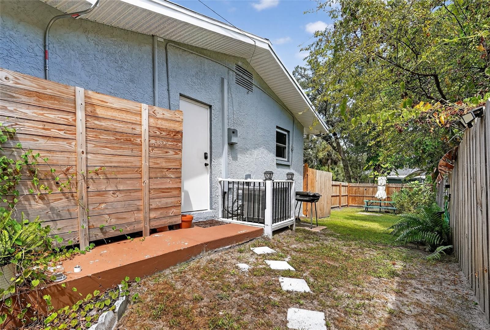 Image 16 of 26 For 3087 Duane Avenue
