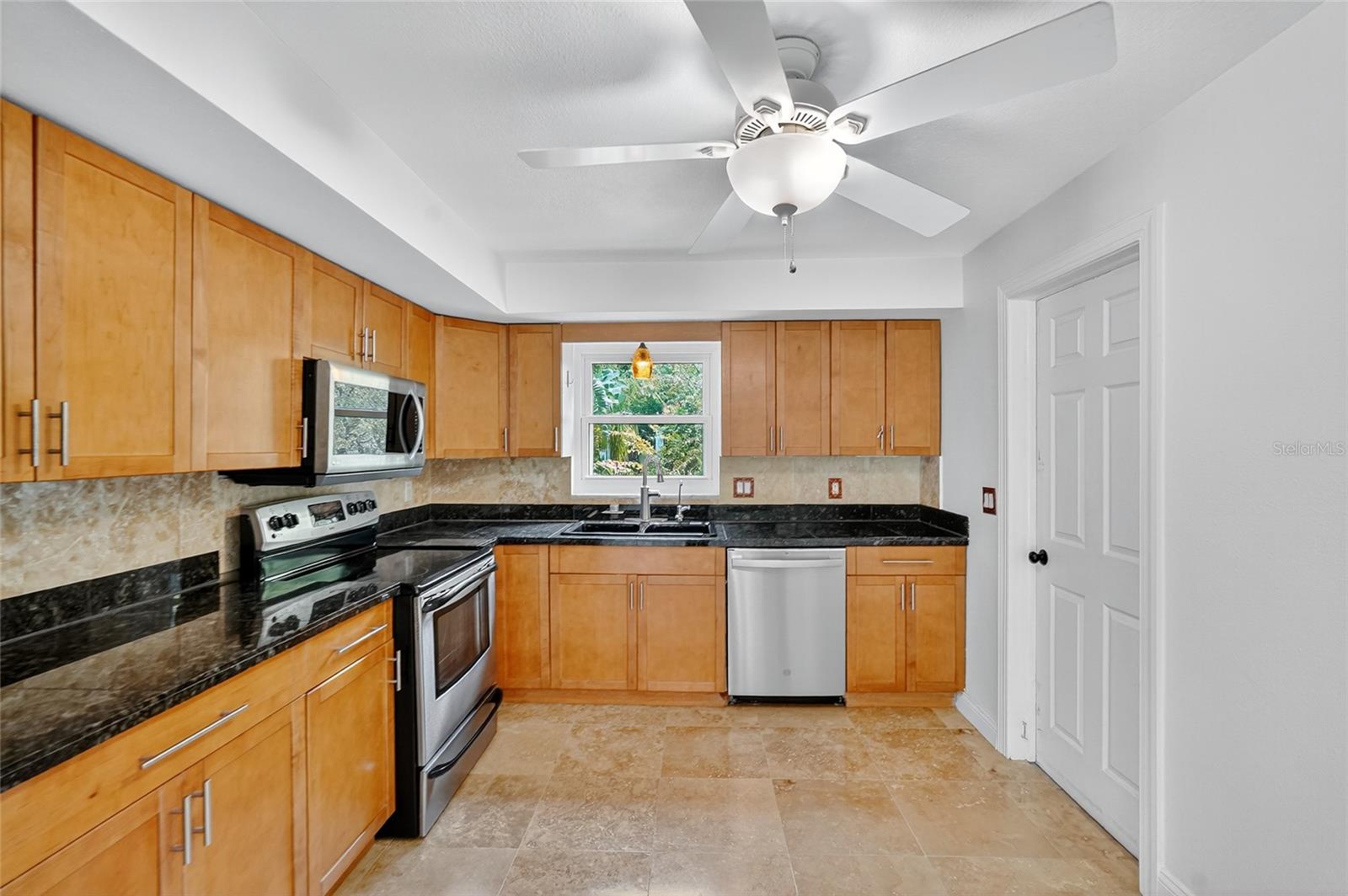 Image 6 of 26 For 3087 Duane Avenue