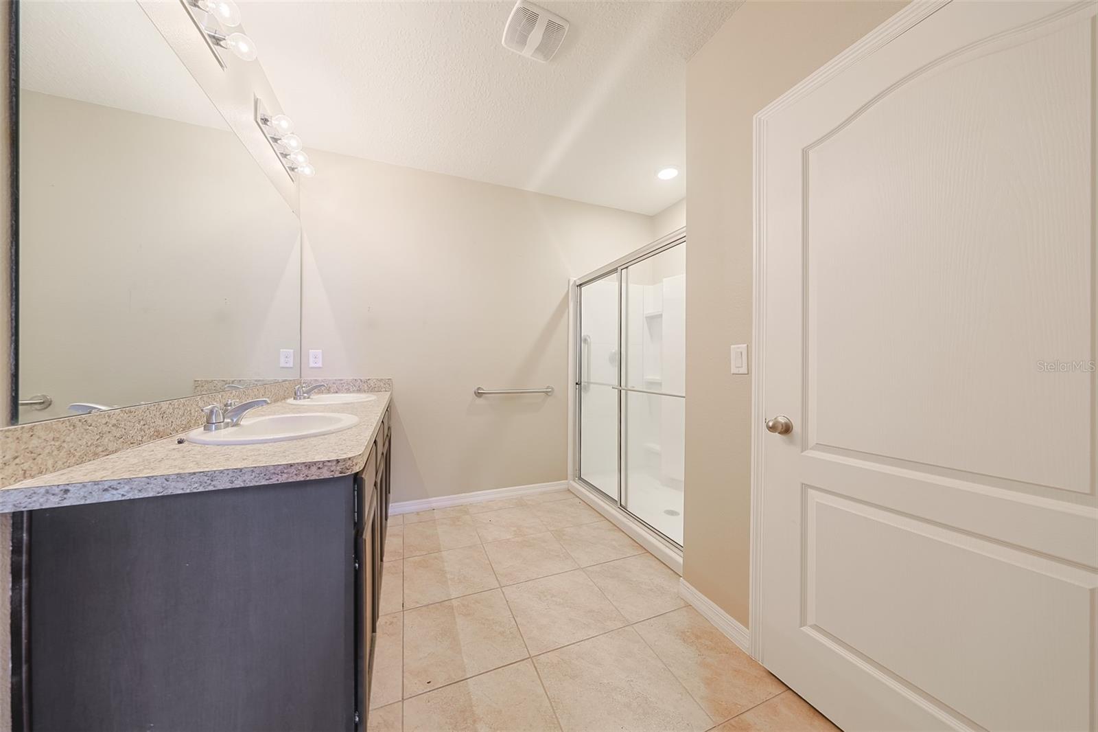 Image 24 of 42 For 1332 Coventry Court