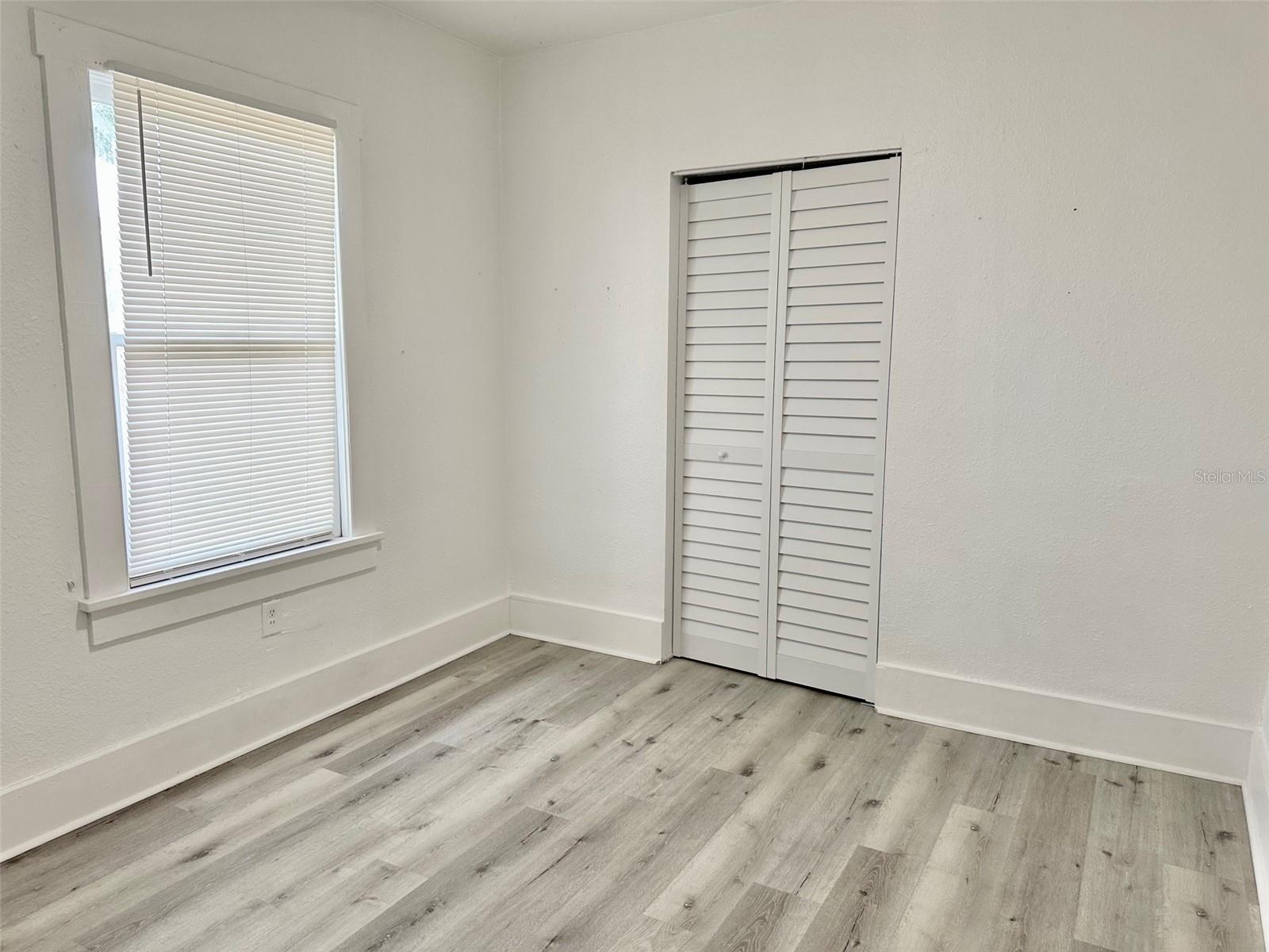 Image 11 of 13 For 4736 20th Street N
