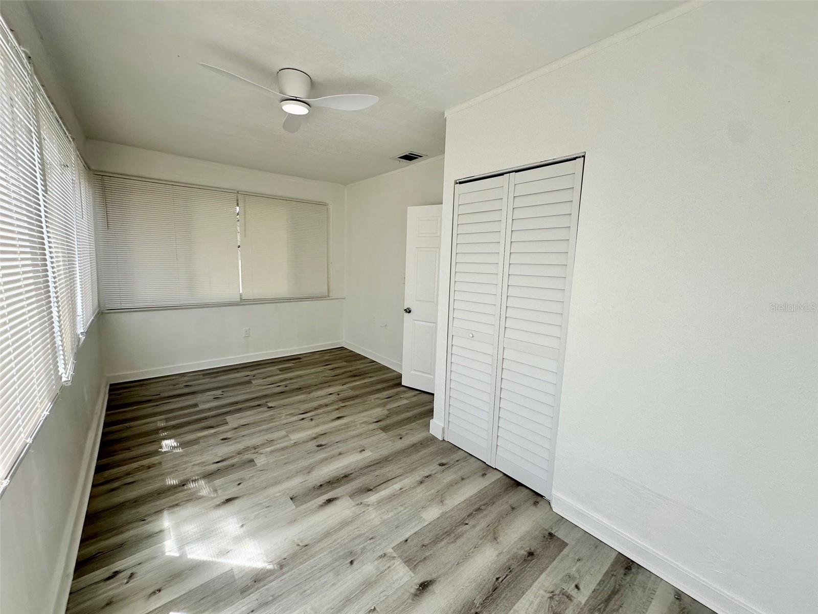 Image 12 of 13 For 4736 20th Street N