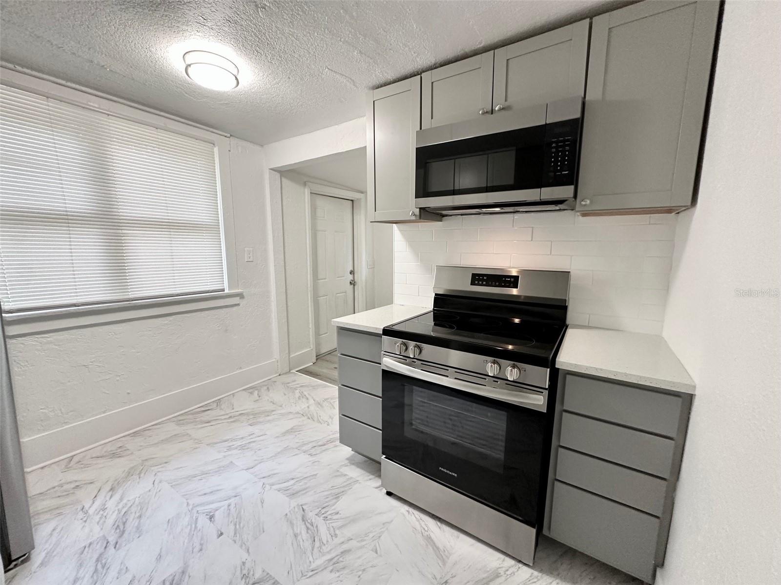 Image 5 of 13 For 4736 20th Street N