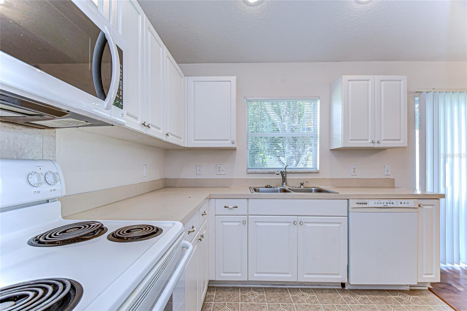 Image 10 of 25 For 107 Citrus Landing Drive