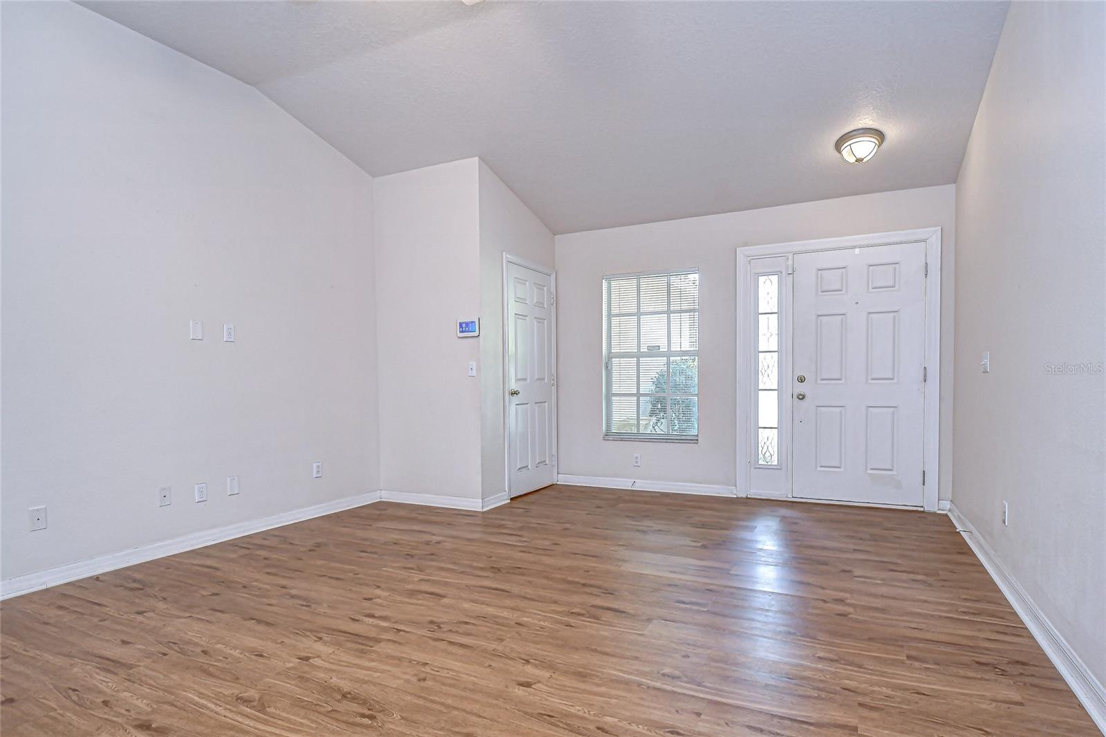 Image 4 of 25 For 107 Citrus Landing Drive