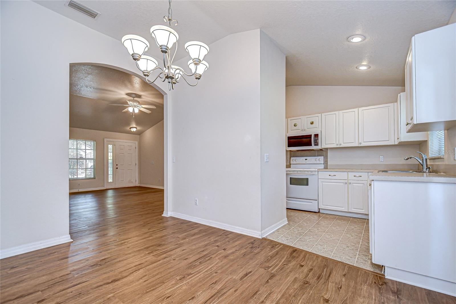 Image 7 of 25 For 107 Citrus Landing Drive