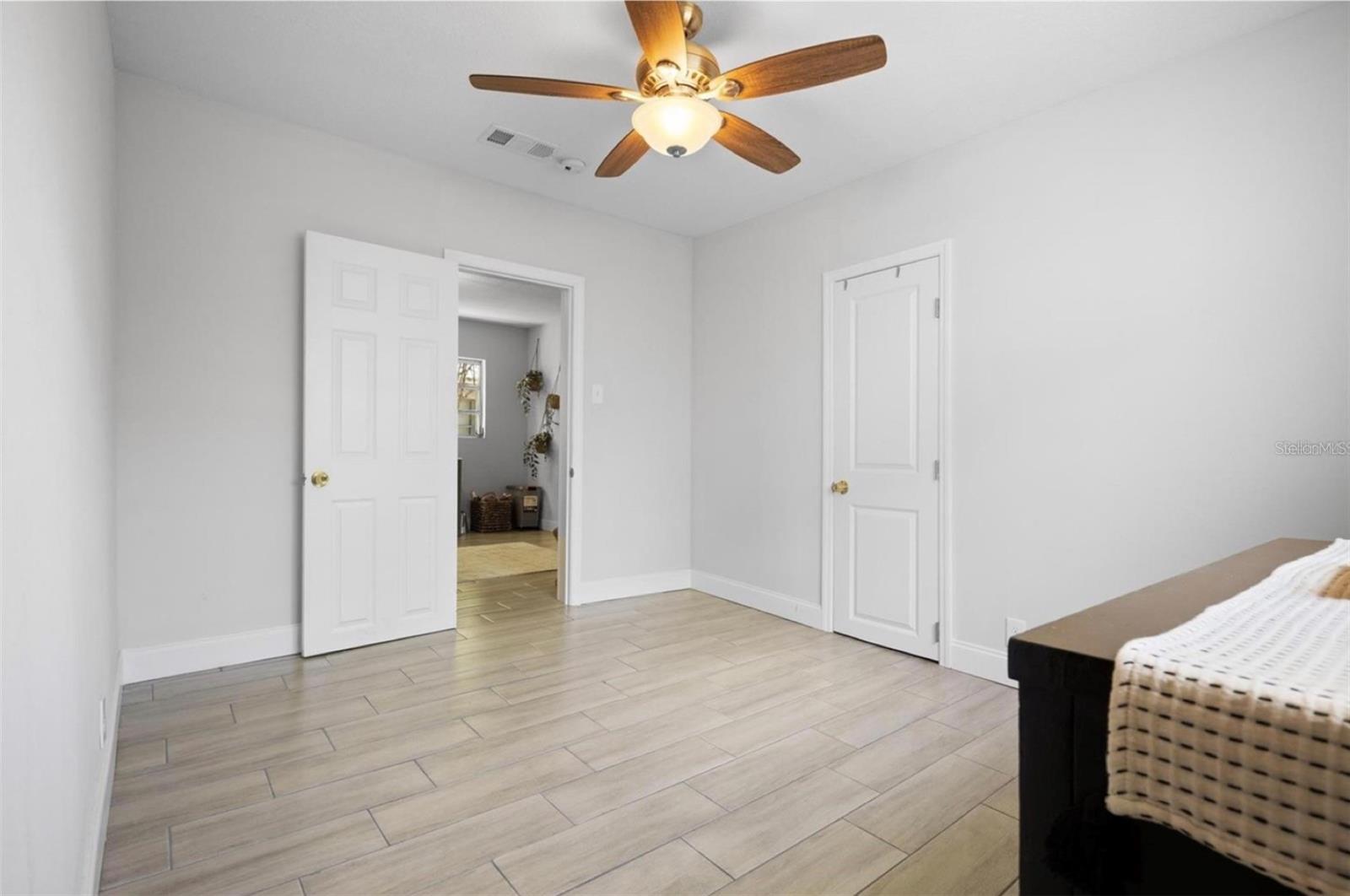 Image 13 of 19 For 2821 Marconi Street