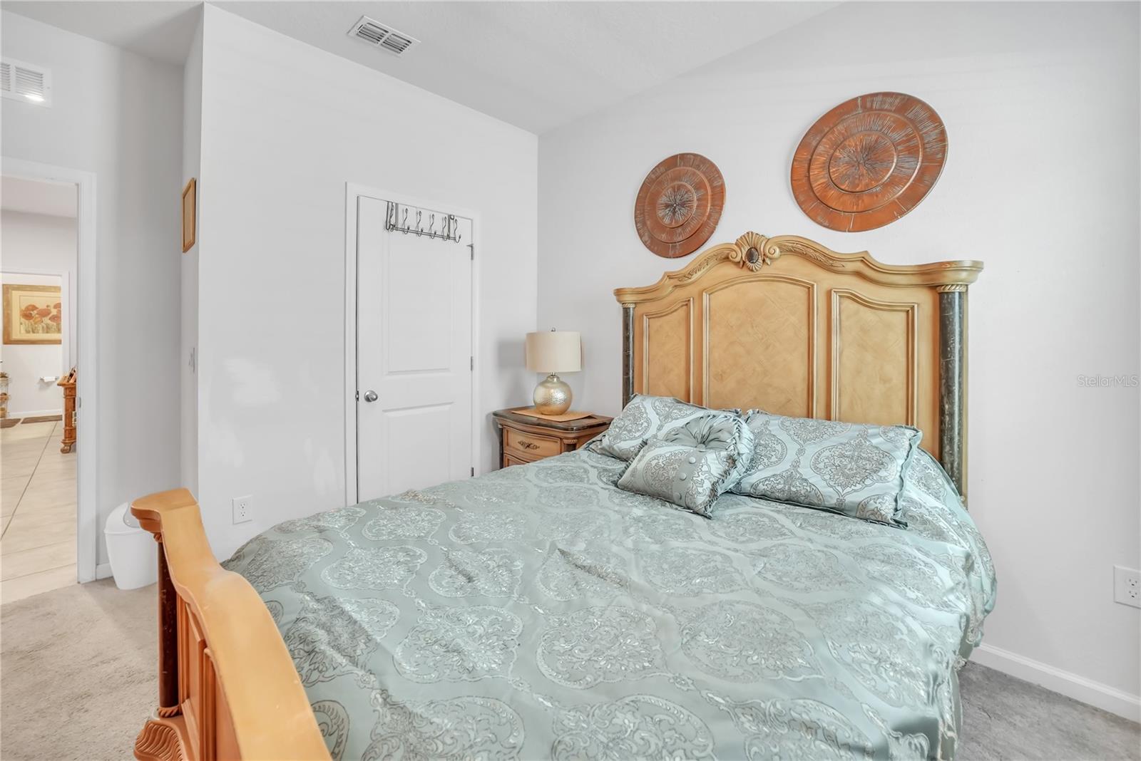 Image 26 of 42 For 289 Siesta Vista Court