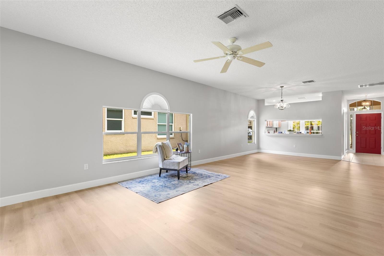 Image 10 of 60 For 604 Kingsmill Court