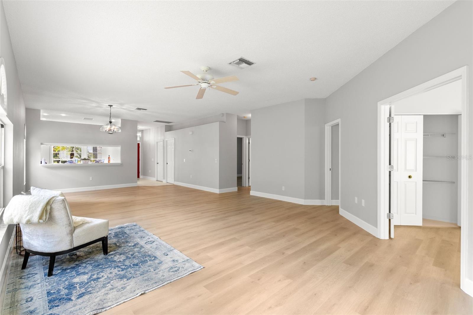 Image 11 of 60 For 604 Kingsmill Court