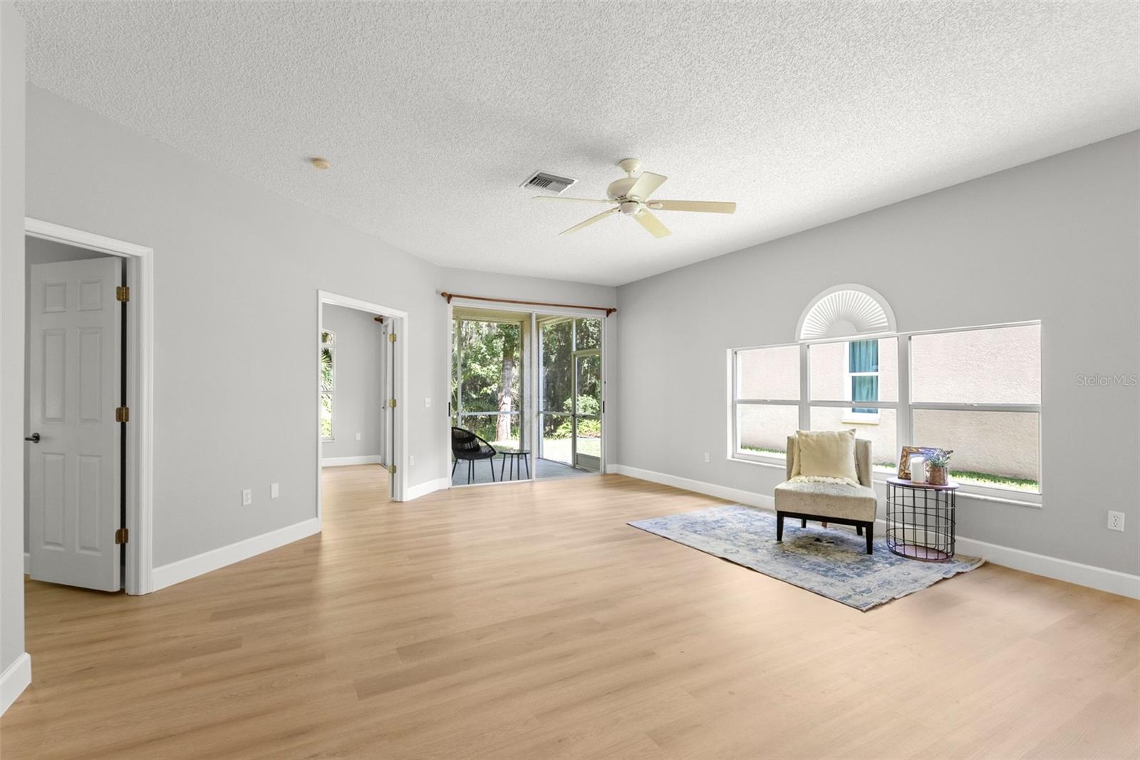 Image 13 of 60 For 604 Kingsmill Court