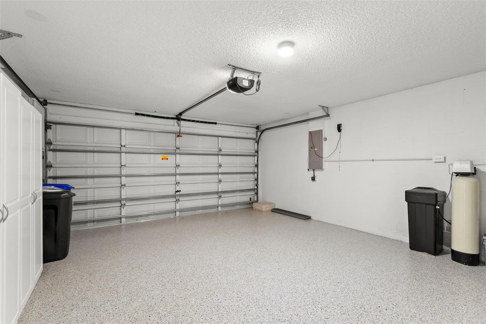 Image 34 of 60 For 604 Kingsmill Court