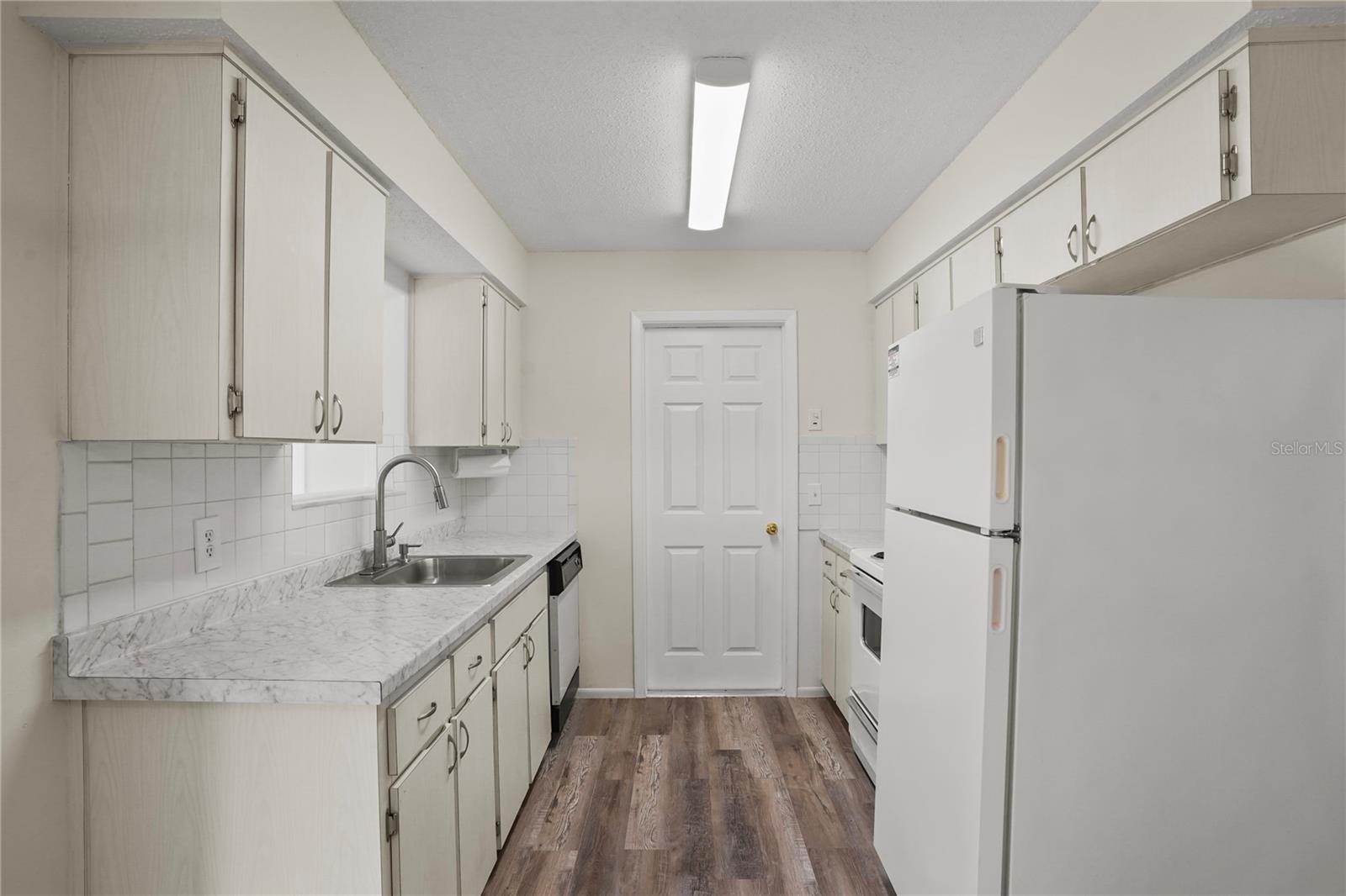 Image 9 of 31 For 8530 Zane Lane