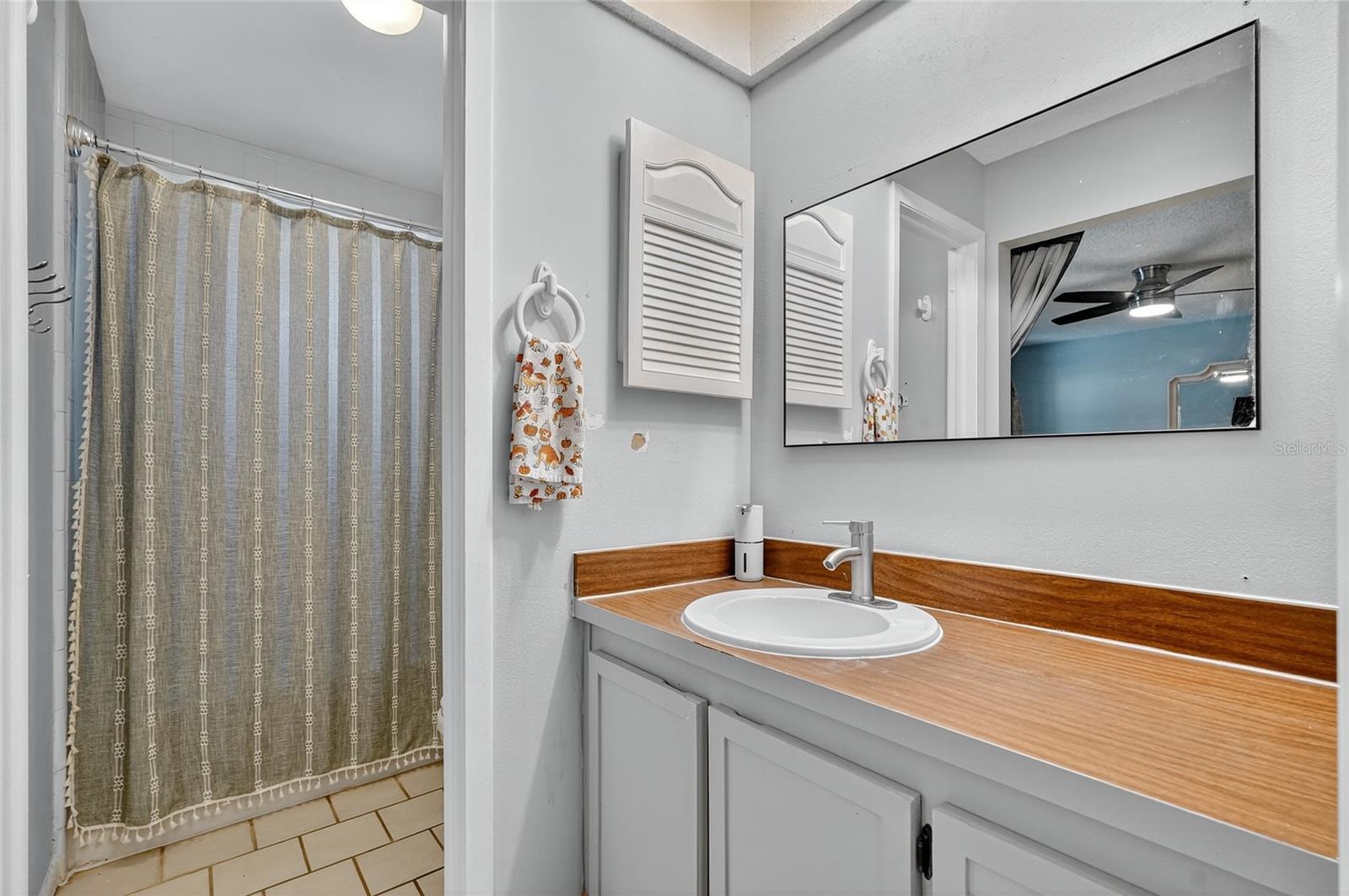 Image 18 of 37 For 14112 Eastland Lane