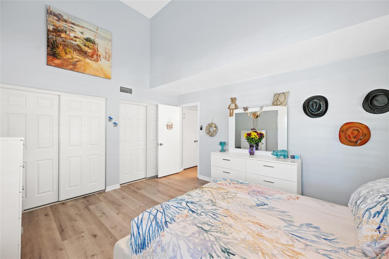 Image 23 of 47 For 2511 Dolly Bay Drive 206