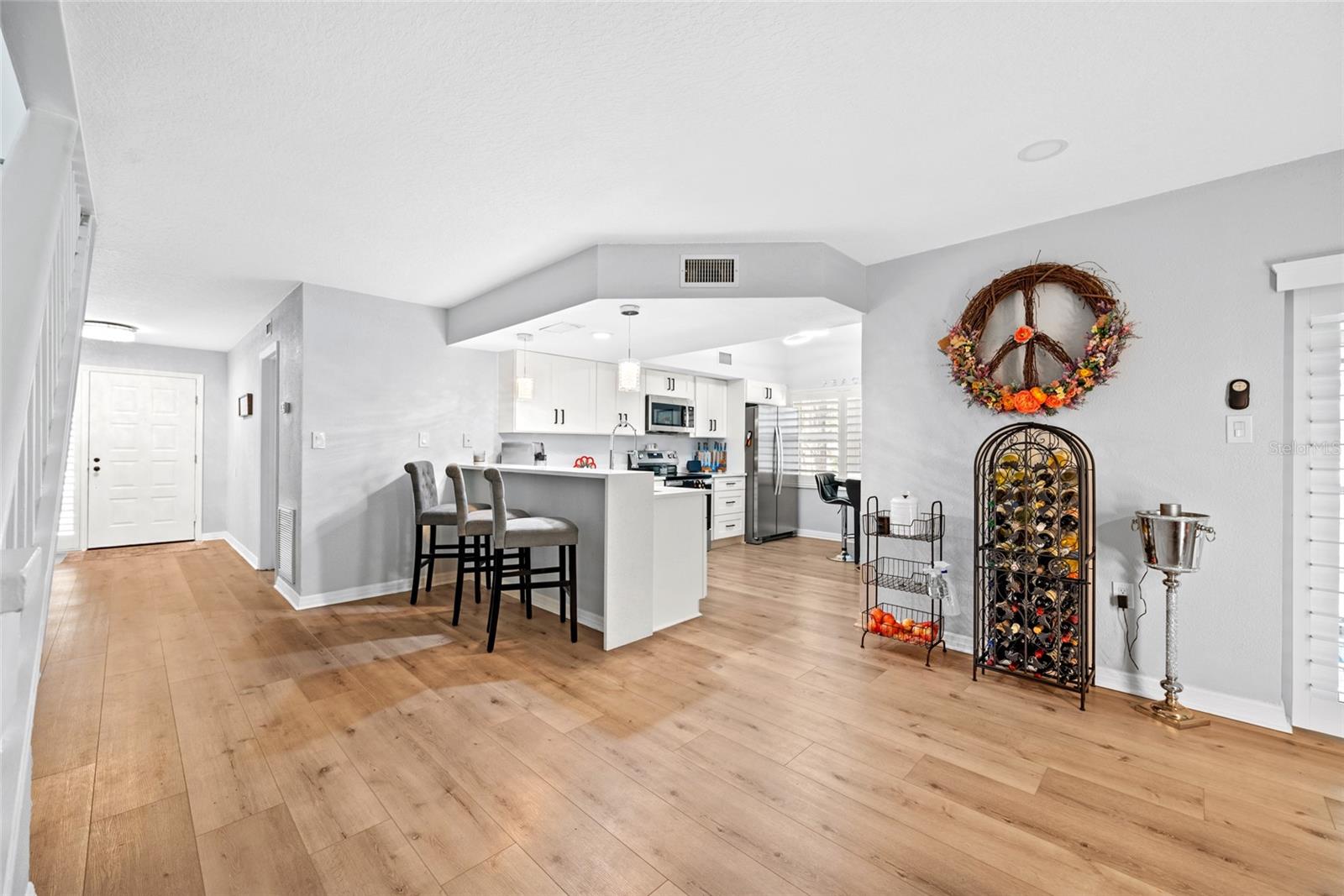 Image 8 of 47 For 2511 Dolly Bay Drive 206