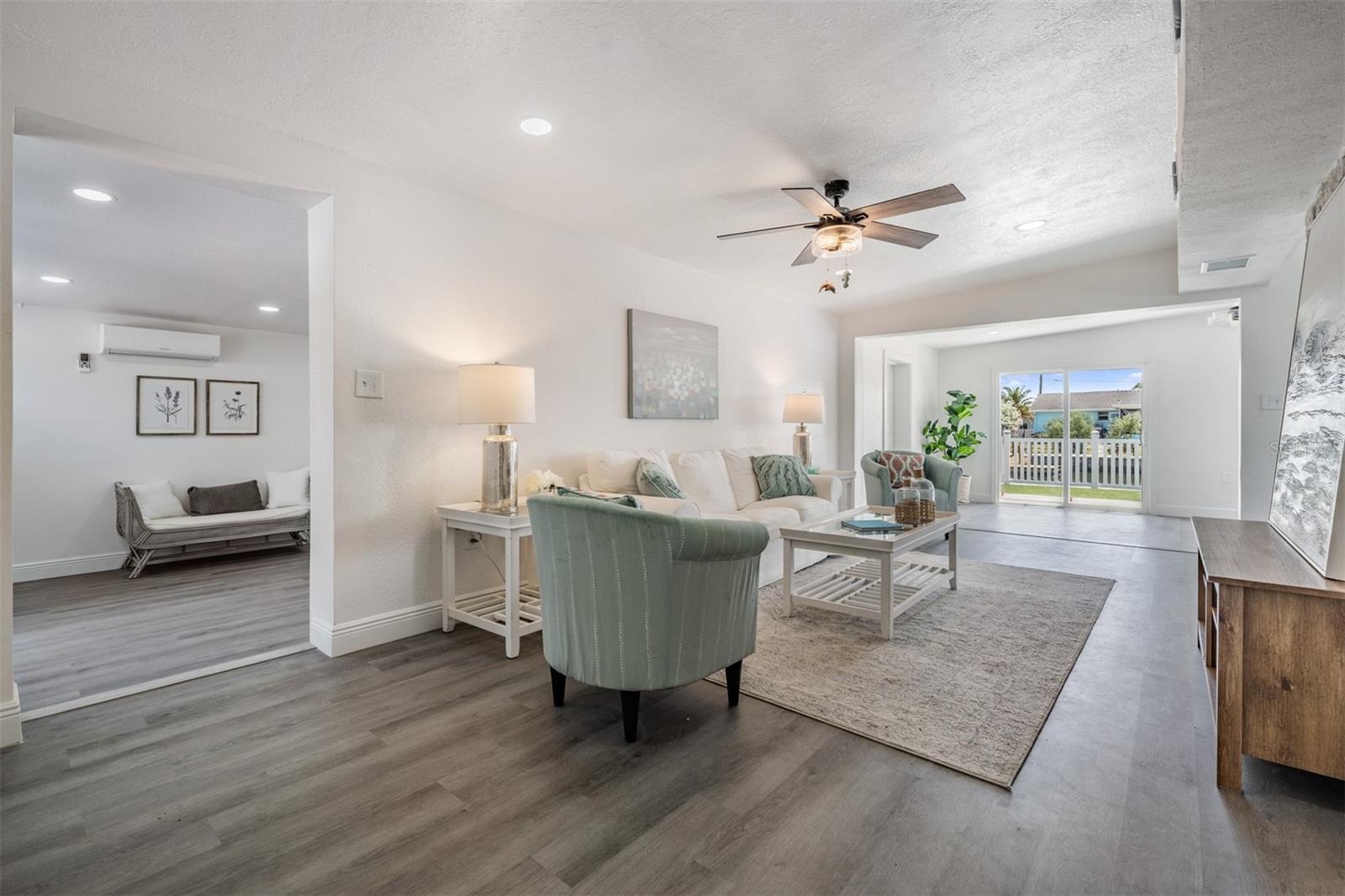 Image 4 of 38 For 13806 San Juan Avenue