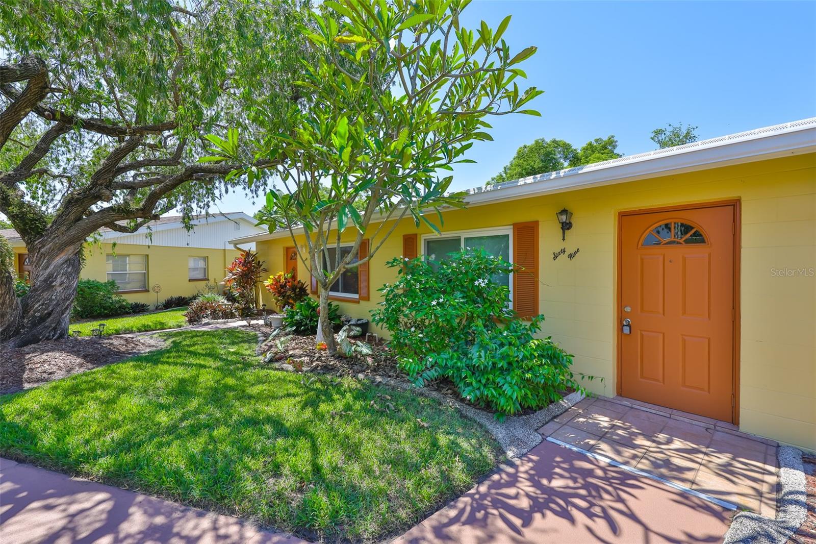 Details for 401 Dorchester Pl  69, SUN CITY CENTER, FL 33573
