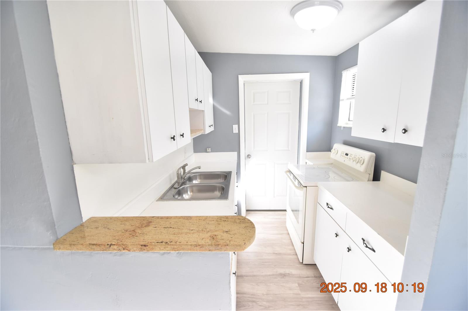 Image 13 of 30 For 9432 84th Street