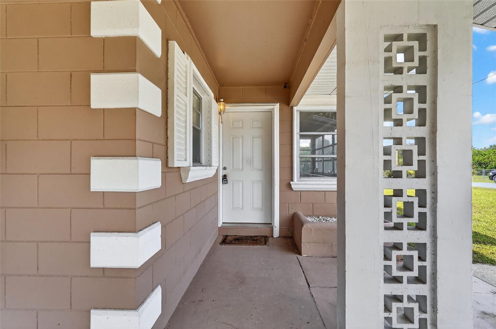 Listing photo id 8 for 814 Bel Air Drive