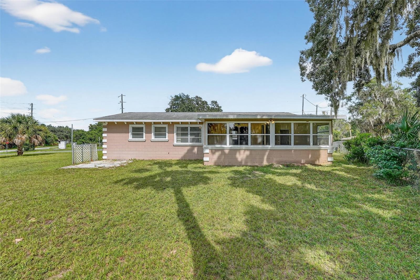 Listing photo id 32 for 814 Bel Air Drive