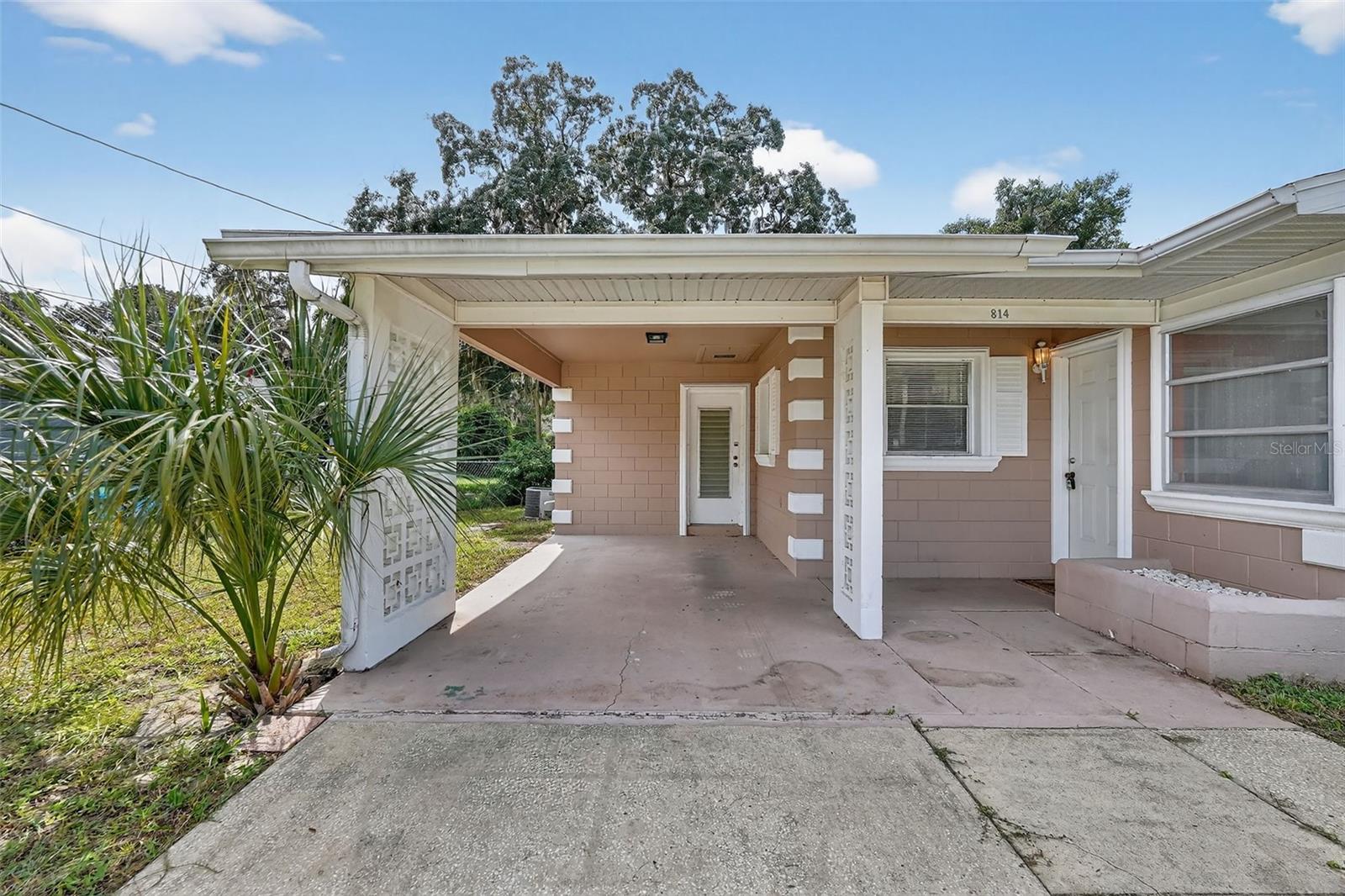 Listing photo id 7 for 814 Bel Air Drive