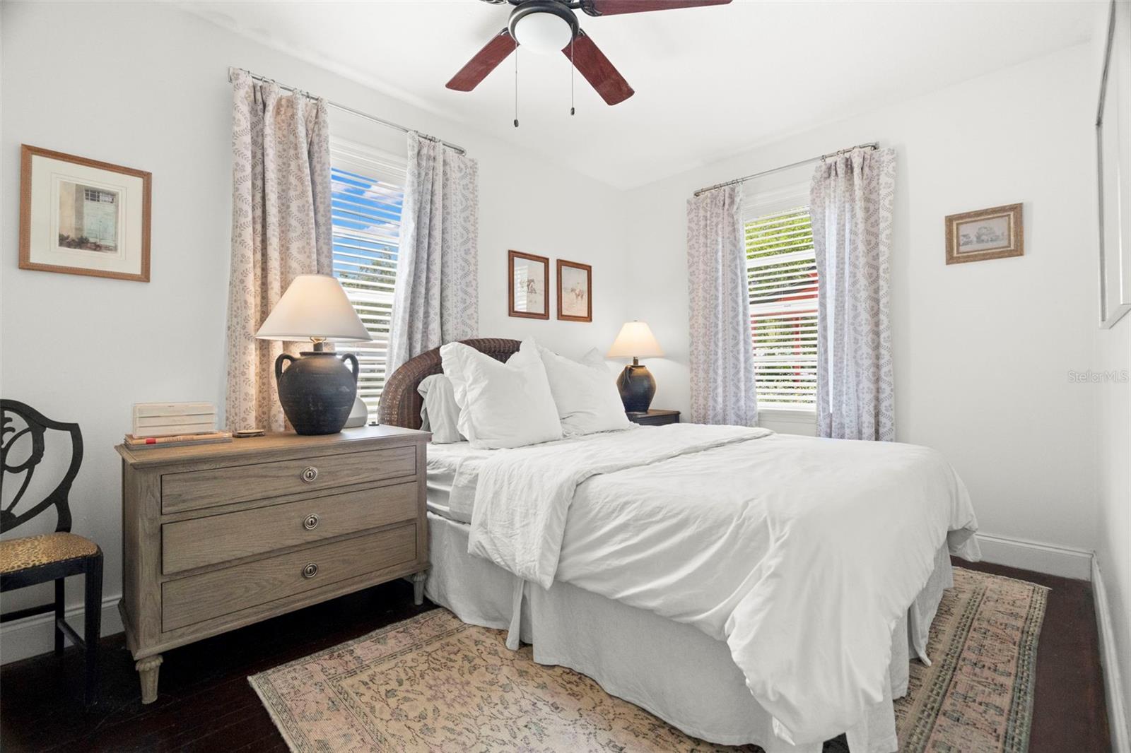 Listing photo id 11 for 205 Alva Street